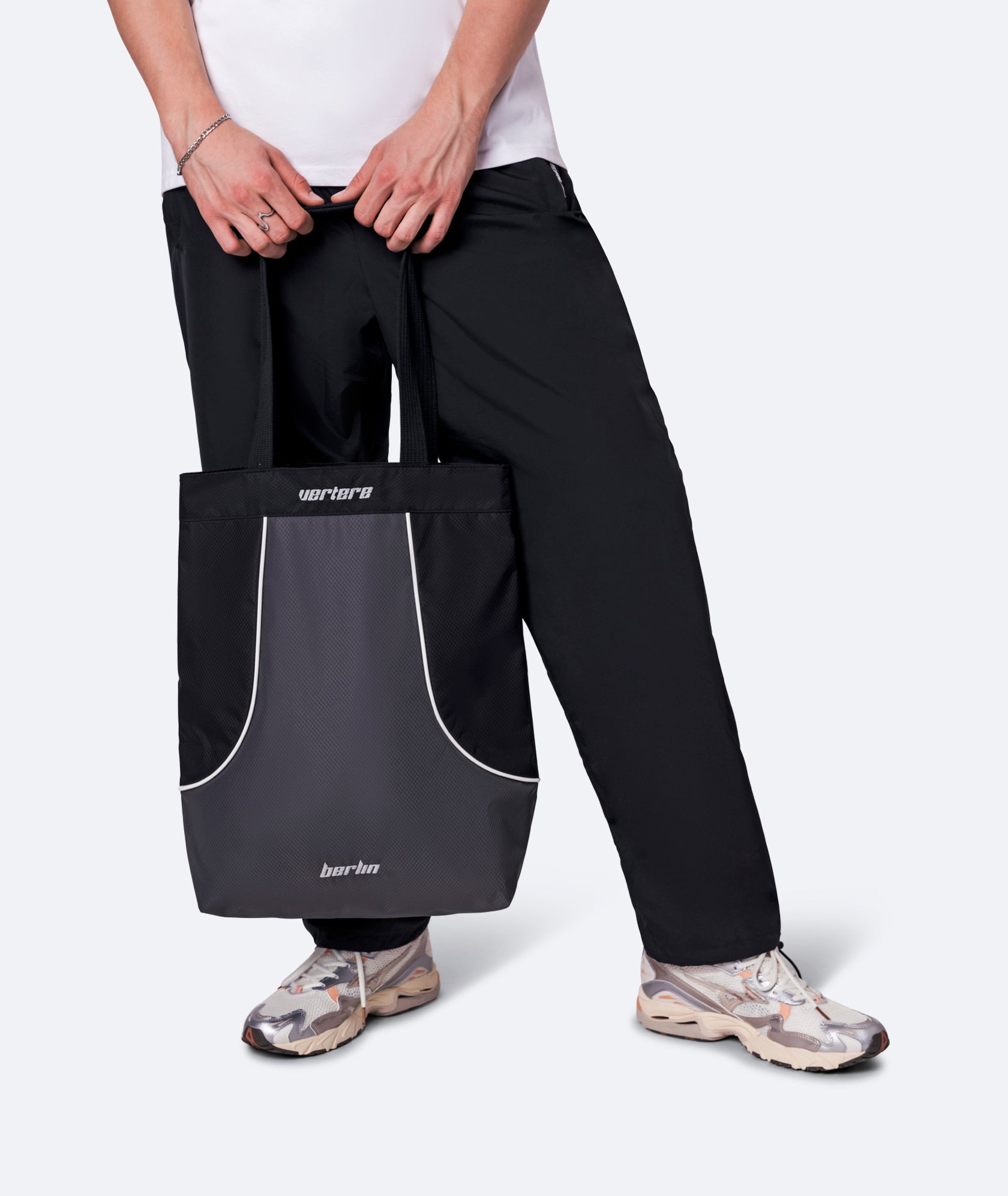 DYNAMICS SHOPPING BAG - BLACK